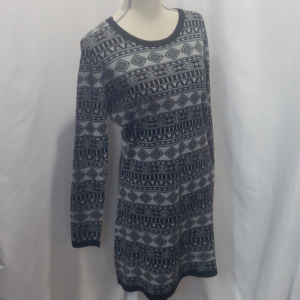 𝅺NWT CHARLIE PAIGE Knit Panterned Tunic Long Sleeve Geometric